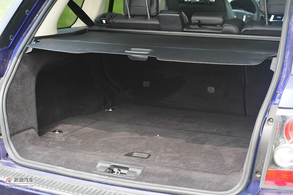 后备箱空间及细节实拍