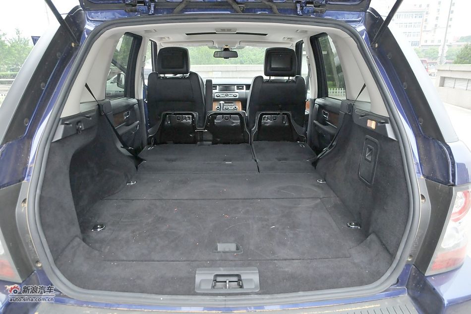 后备箱空间及细节实拍