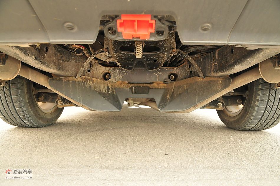 车辆底盘及后悬挂