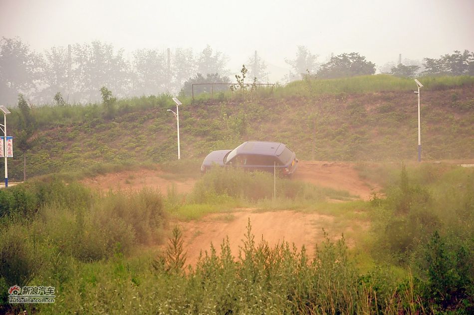越野路段试车实拍
