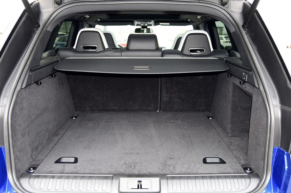 2015款 5.0 V8 SC SVR 座椅空间