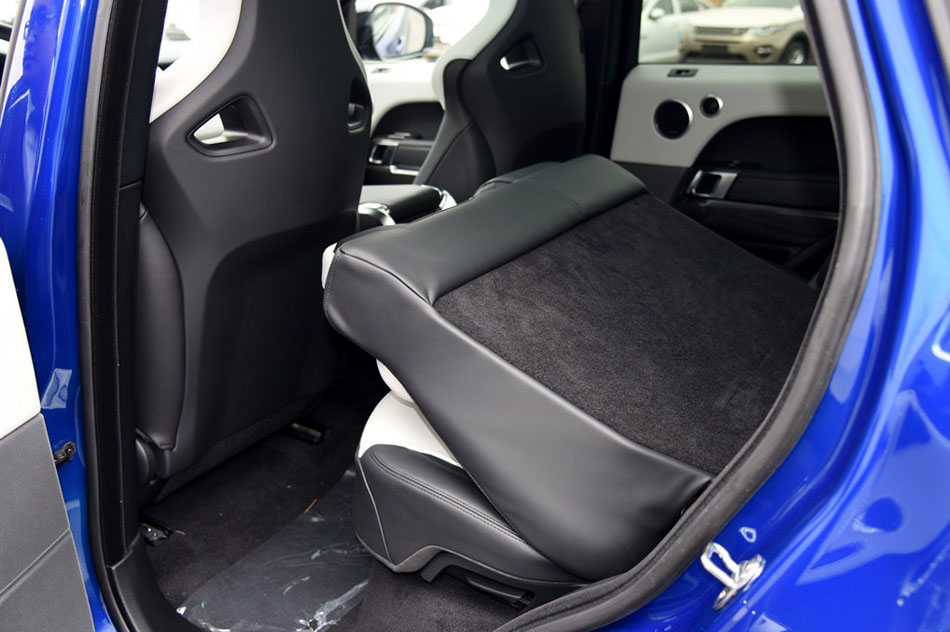 2015款 5.0 V8 SC SVR 座椅空间