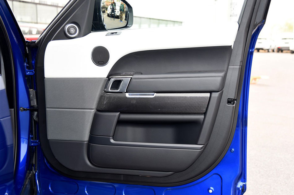 2015款 5.0 V8 SC SVR 座椅空间