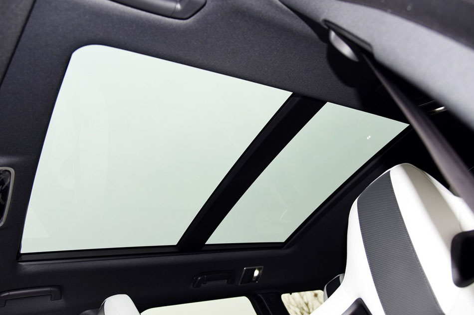 2015款 5.0 V8 SC SVR 座椅空间