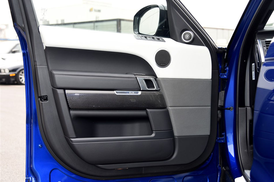 2015款 5.0 V8 SC SVR 座椅空间