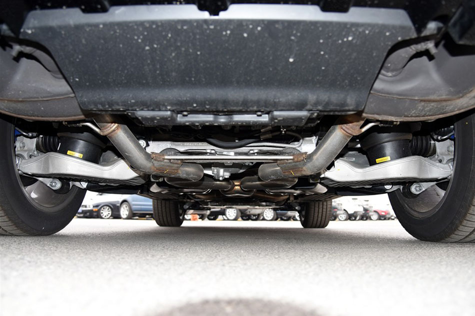 2015款 5.0 V8 SC SVR 引擎底盘