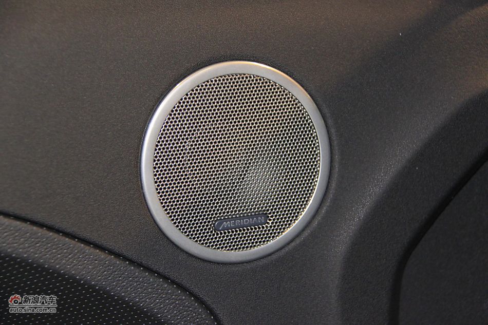 2011款揽胜极光2.0T五门耀致版