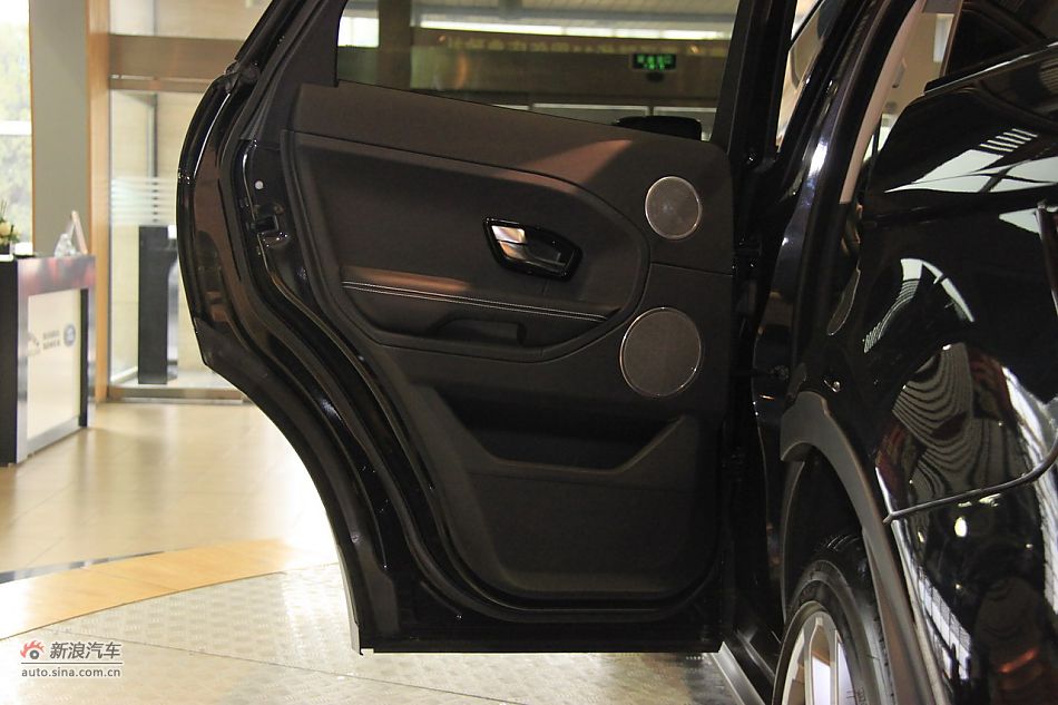 2011款揽胜极光2.0T五门耀致版