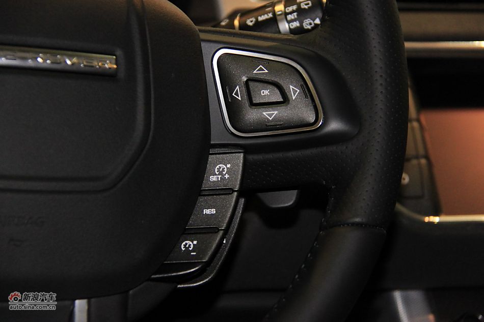 2011款揽胜极光2.0T五门耀致版