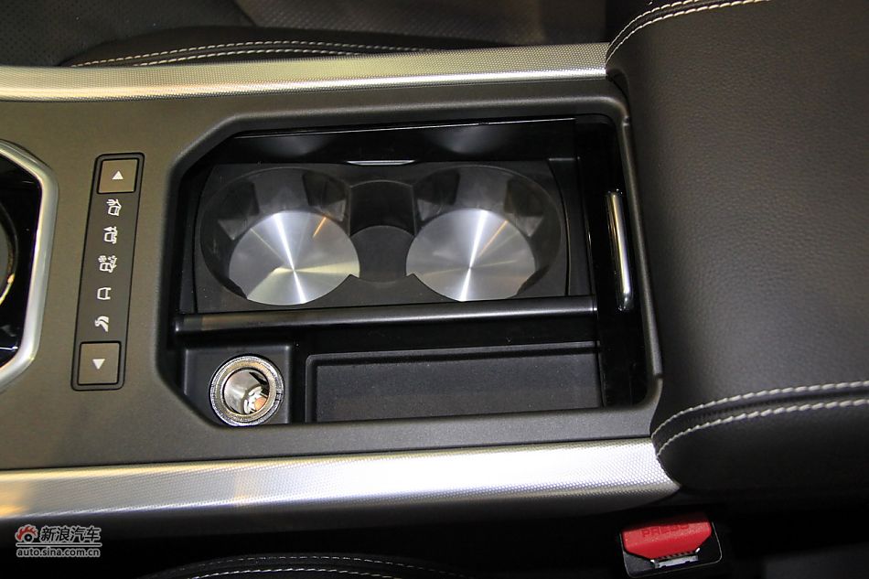 2011款揽胜极光2.0T五门耀致版