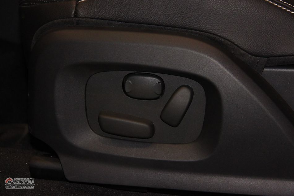 2011款揽胜极光2.0T五门耀致版