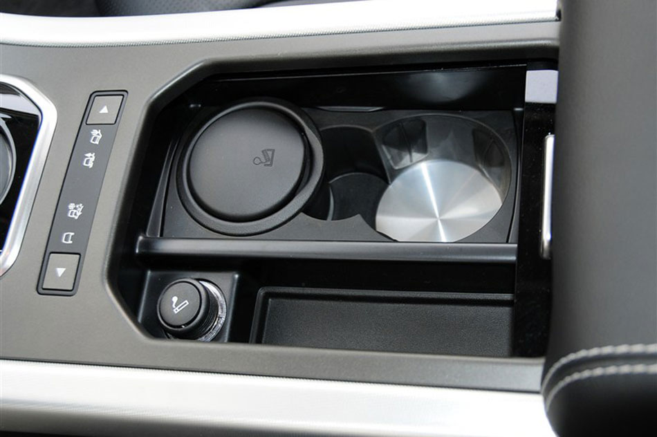 2013款揽胜极光2.0T 3门耀动版