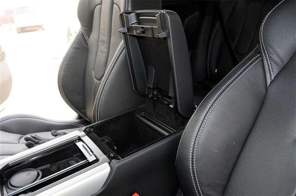 2013款揽胜极光2.0T 3门耀动版