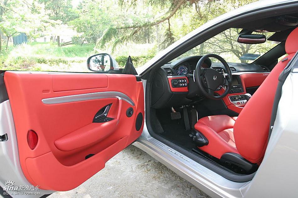 玛莎拉蒂GT精致内饰和内部空间