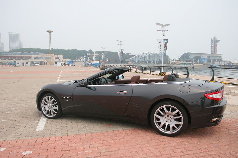 玛莎拉蒂GranCabrio外观及细节