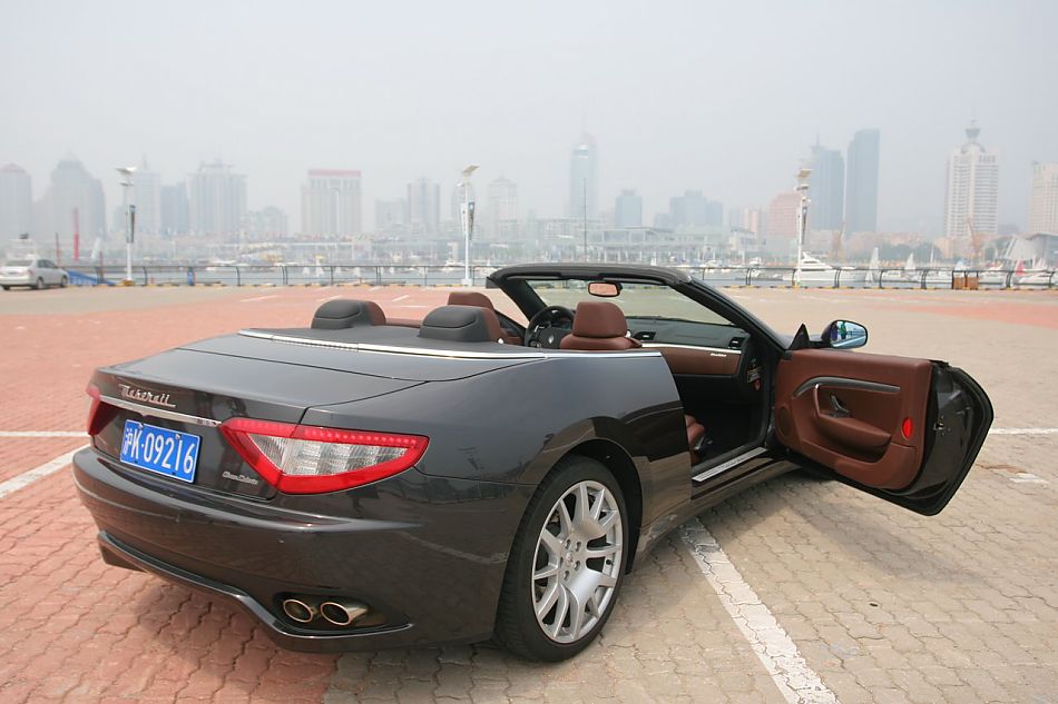 玛莎拉蒂GranCabrio外观及细节