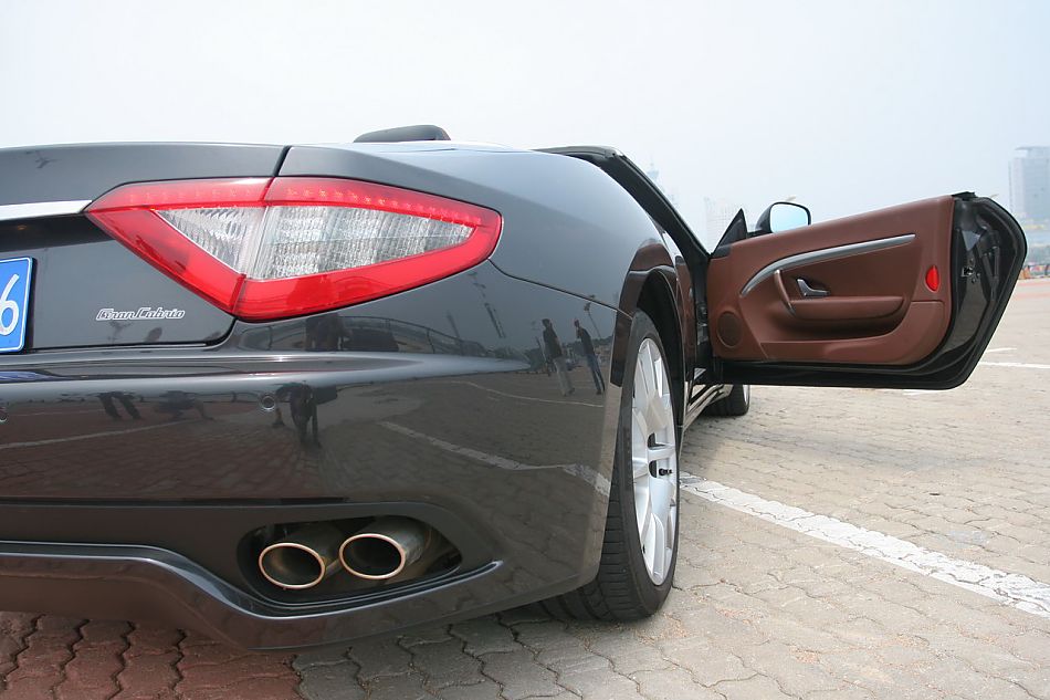 玛莎拉蒂GranCabrio外观及细节