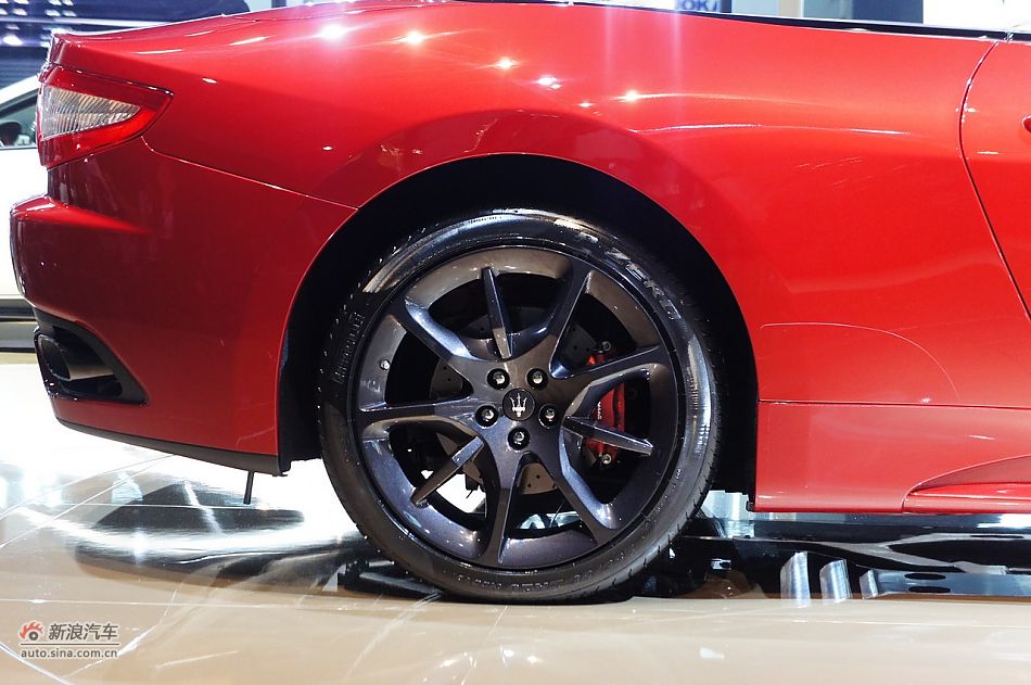 玛莎拉蒂GranCabrio Sport