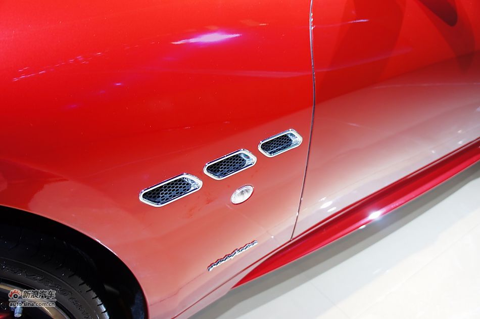 玛莎拉蒂GranCabrio Sport