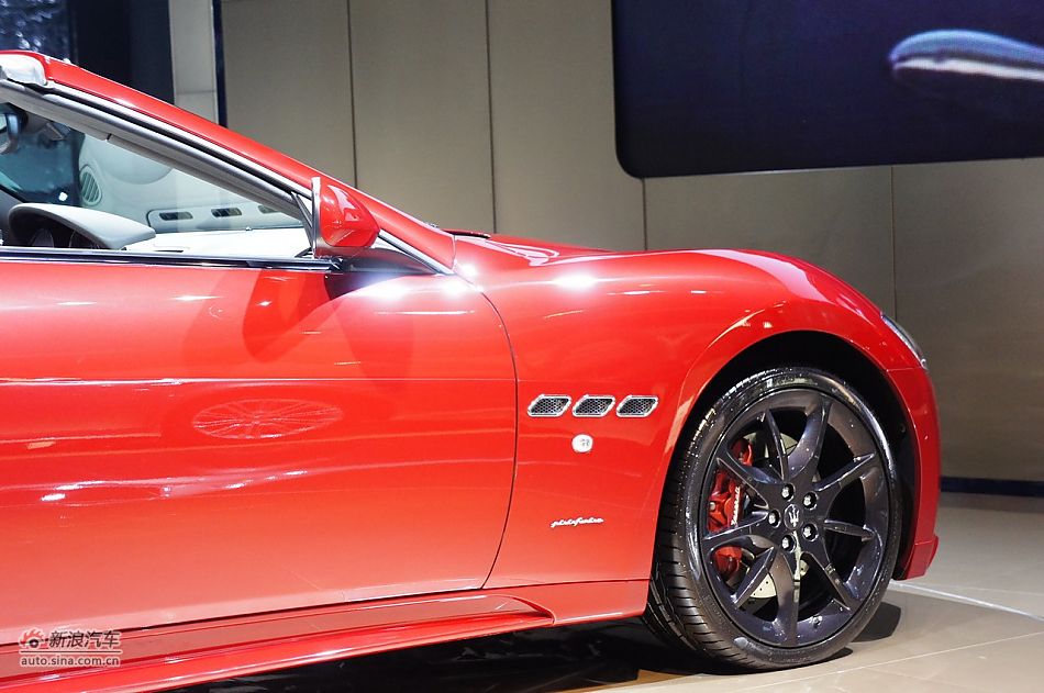 玛莎拉蒂GranCabrio Sport