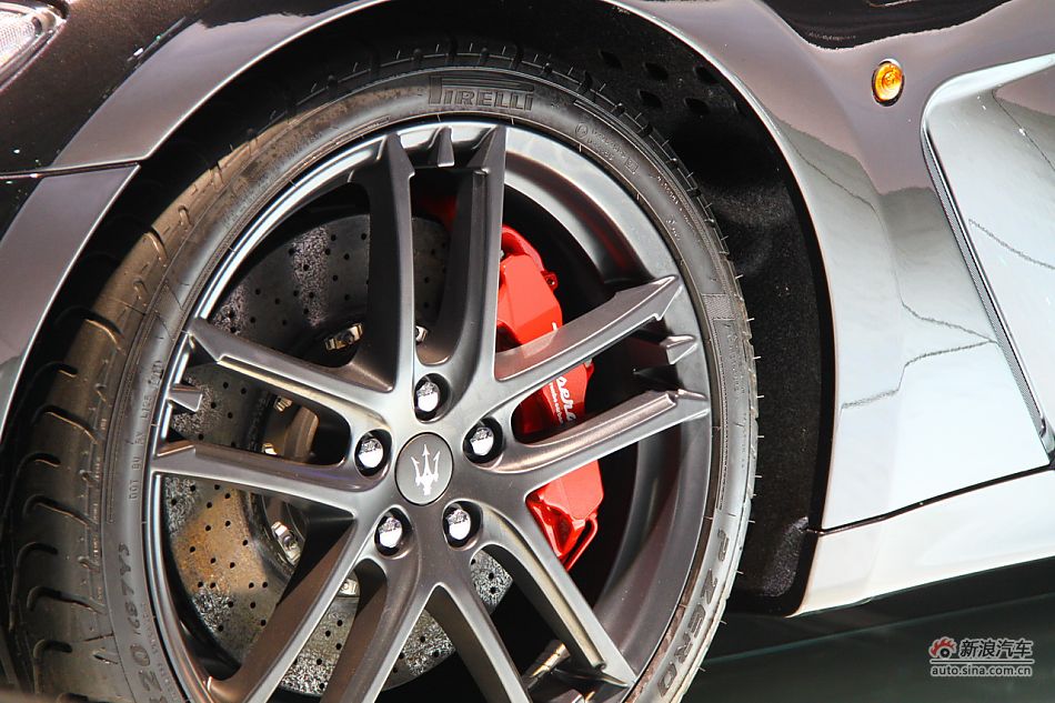 玛莎拉蒂GranCabrio