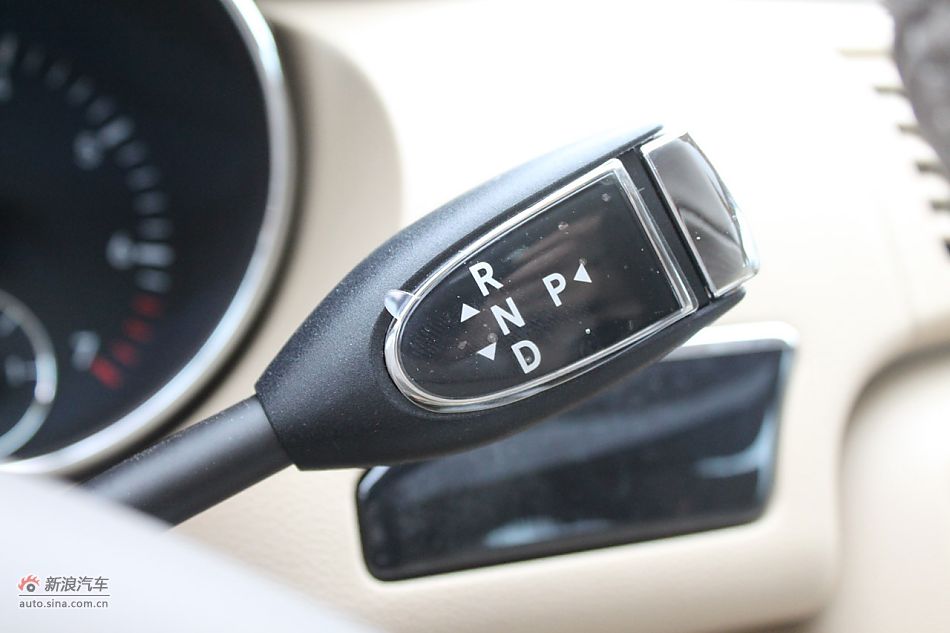 2009款奔驰R350 4MATIC