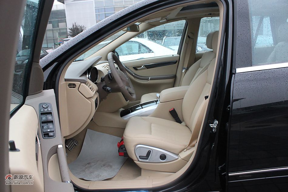 2009款奔驰R350 4MATIC