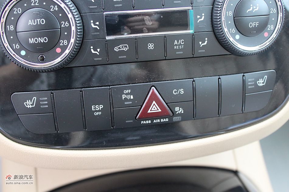 2009款奔驰R350 4MATIC