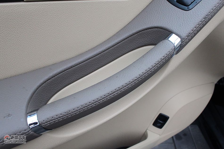 2009款奔驰R350 4MATIC