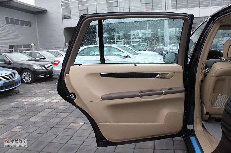 2009款奔驰R350 4MATIC