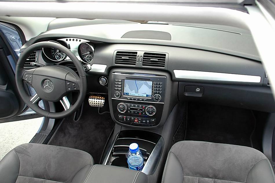 奔驰R350内饰