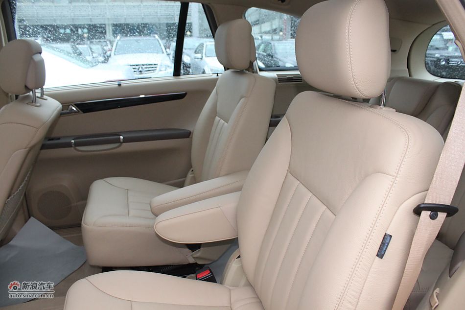 2009款奔驰R350 4MATIC