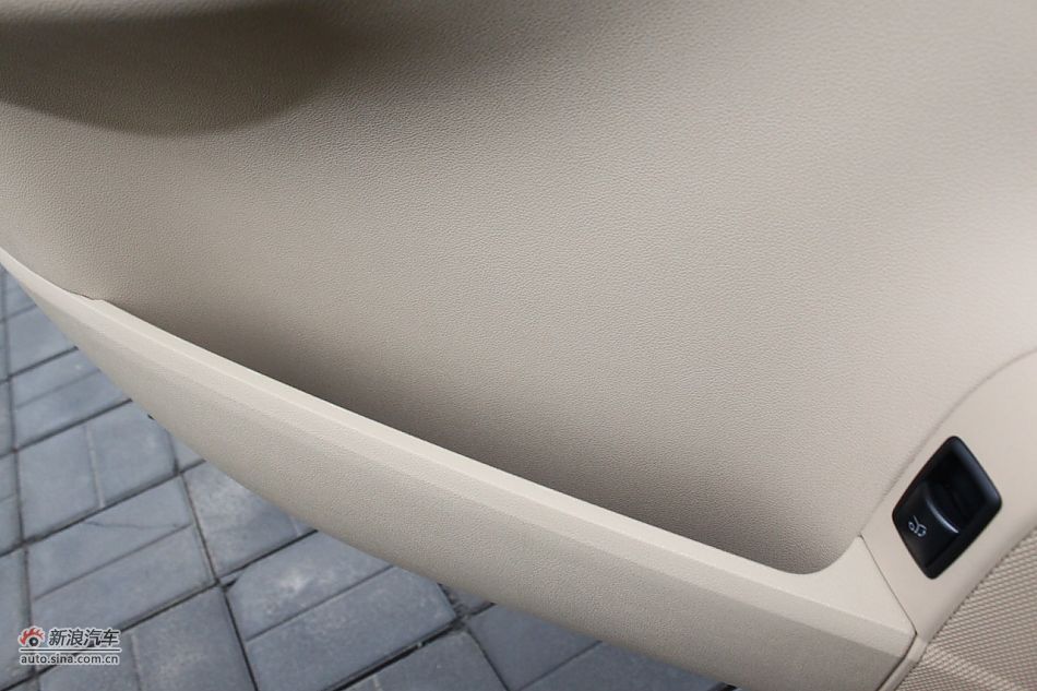 2009款奔驰R350 4MATIC