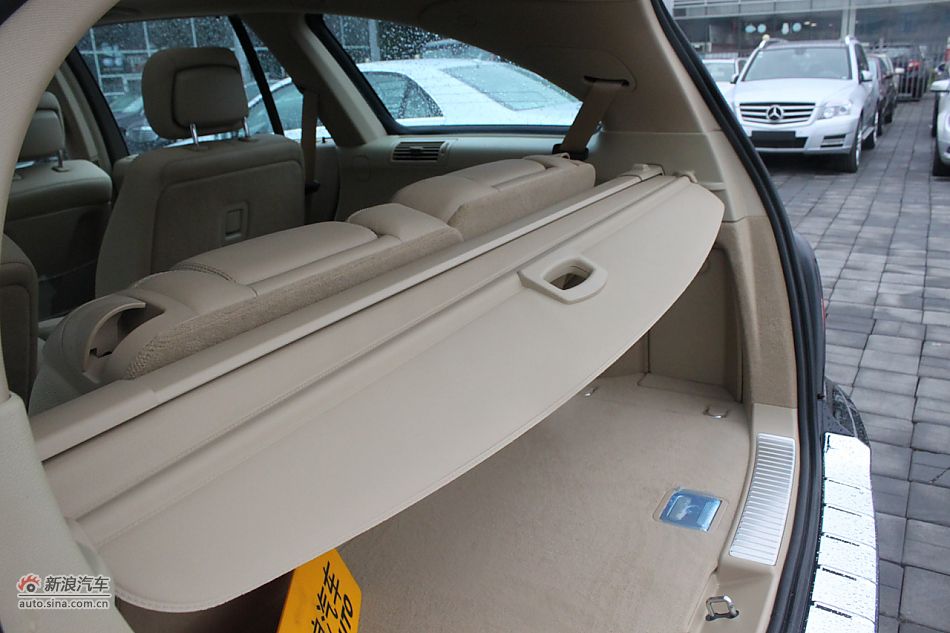 2009款奔驰R350 4MATIC