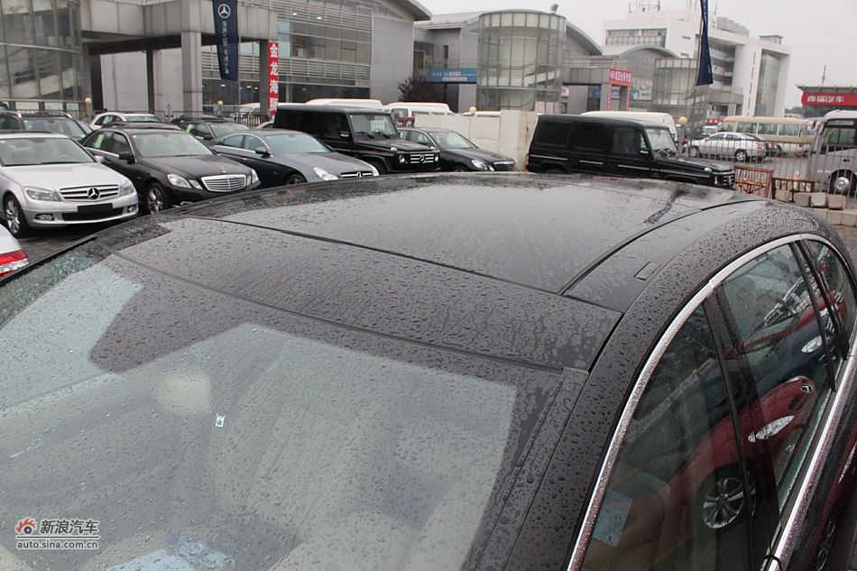 2009款奔驰R350 4MATIC