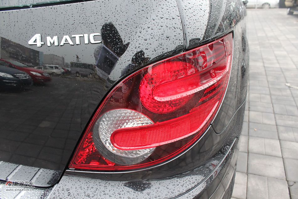 2009款奔驰R350 4MATIC