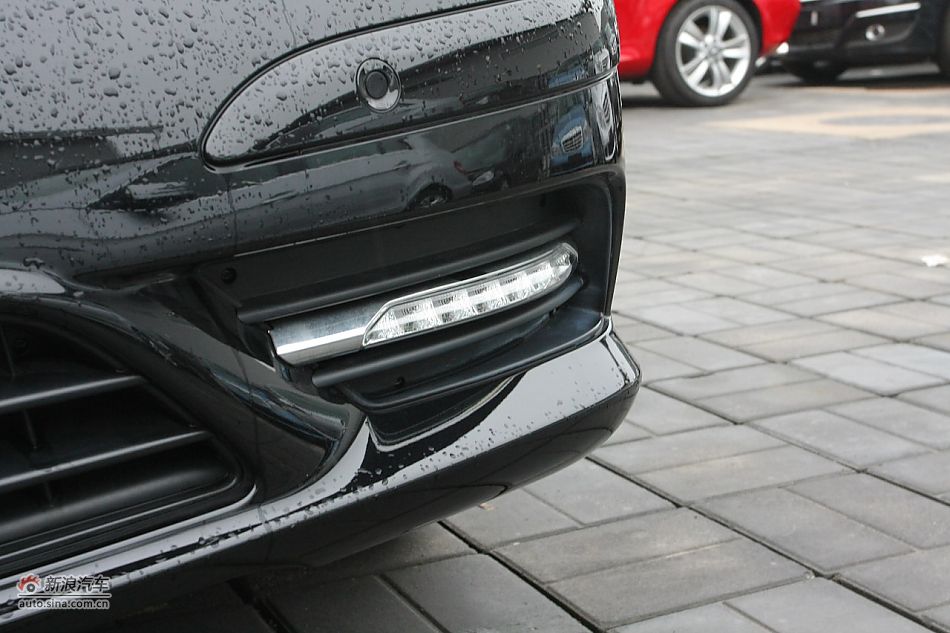 2009款奔驰R350 4MATIC