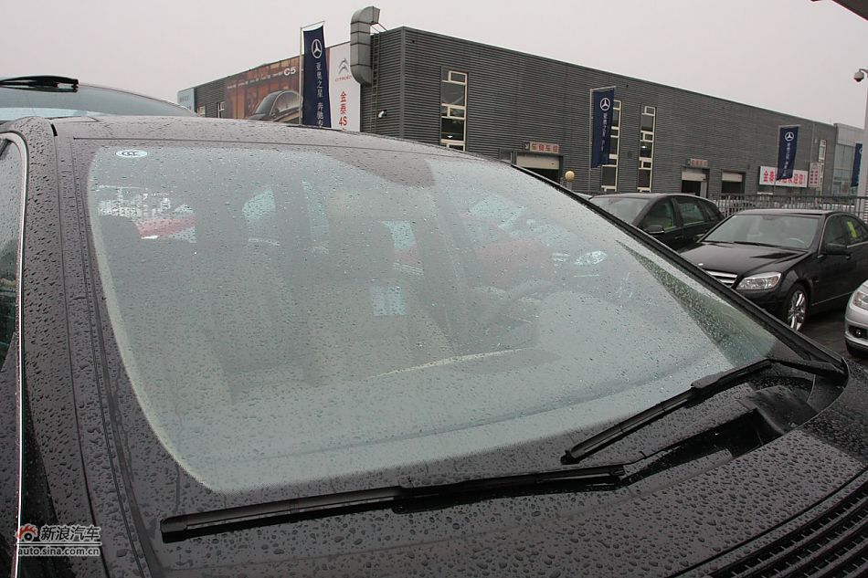 2009款奔驰R350 4MATIC