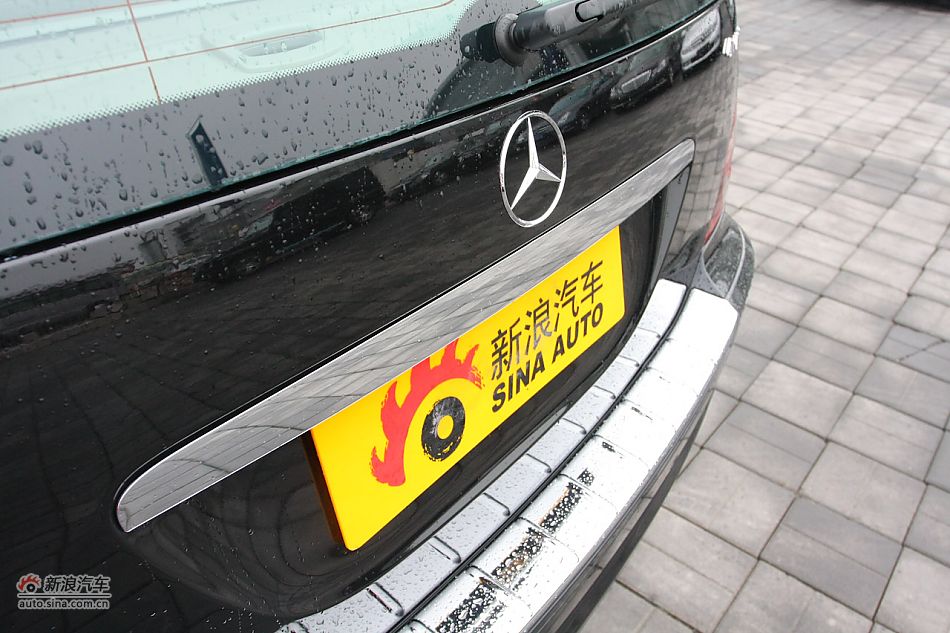 2009款奔驰R350 4MATIC