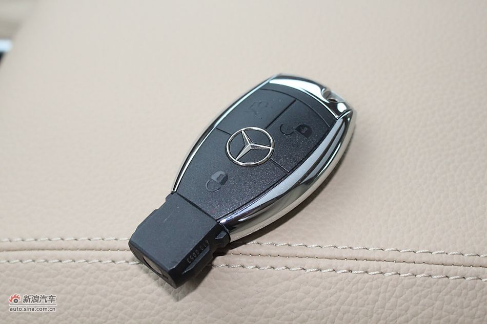 2009款奔驰R350 4MATIC