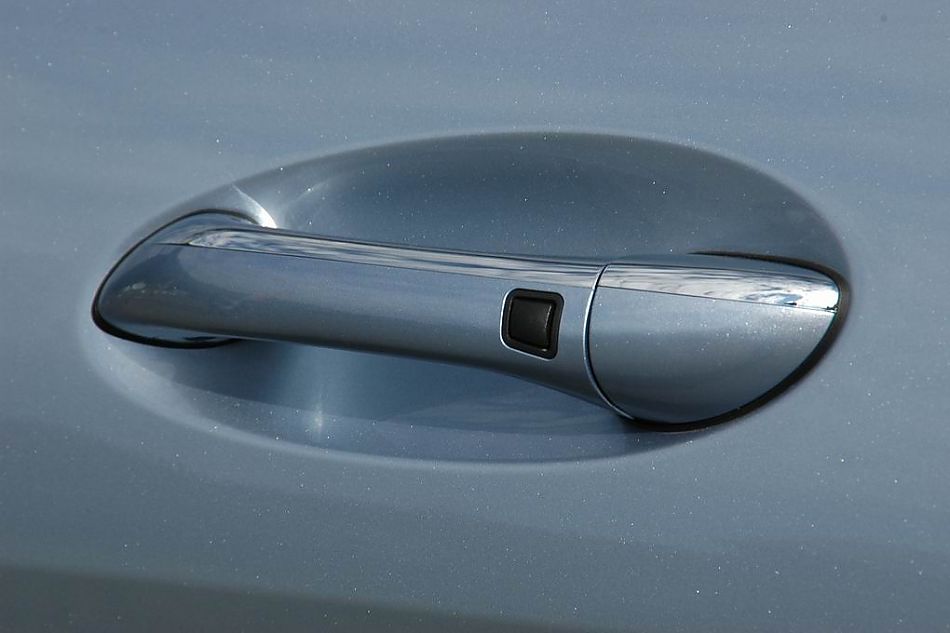 奔驰R350外观细节