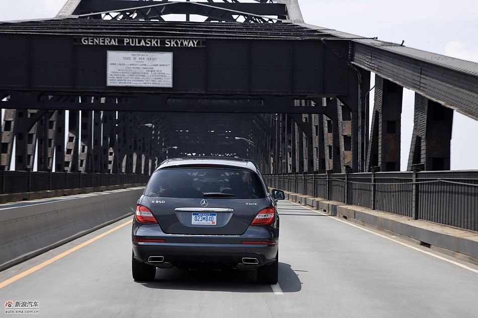 2010款奔驰R350