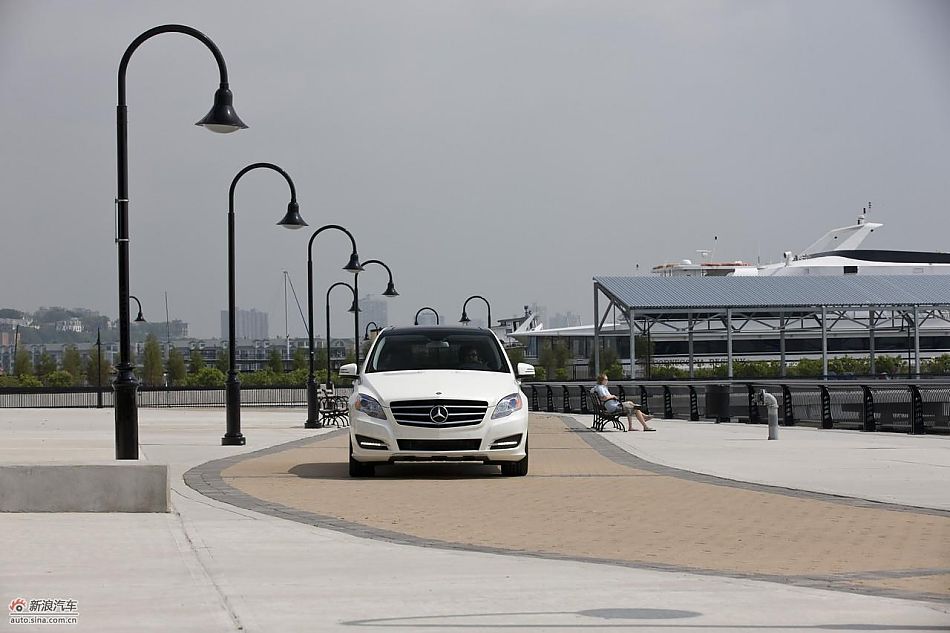 2010款奔驰R350
