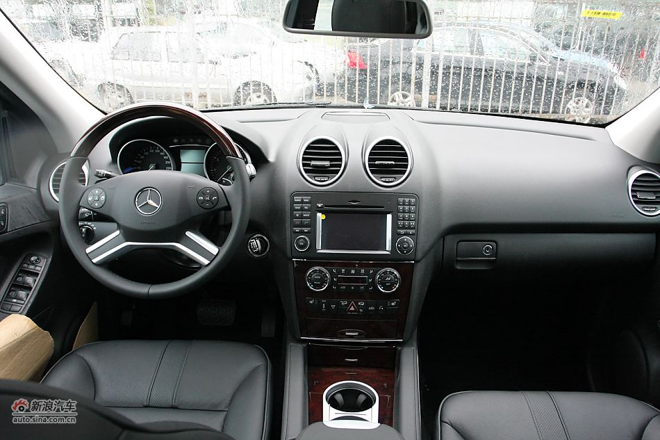 2010款奔驰ML350 4MATIC