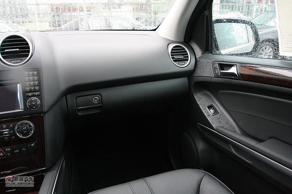 2010款奔驰ML350 4MATIC