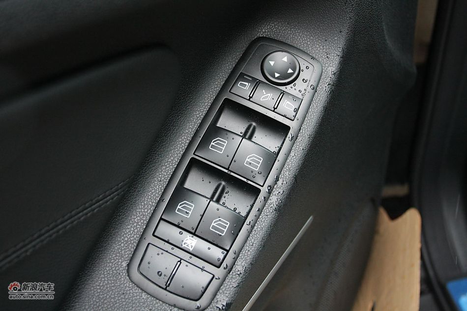 2010款奔驰ML350 4MATIC