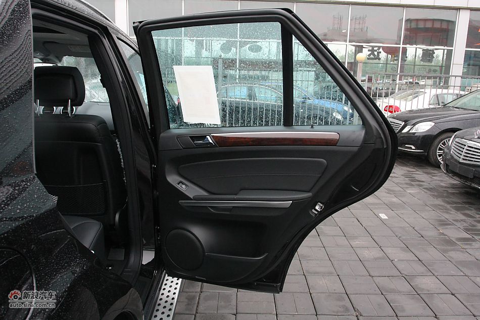 2010款奔驰ML350 4MATIC