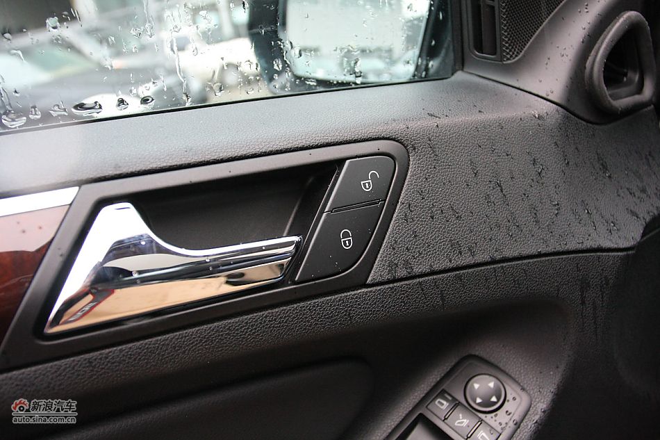 2010款奔驰ML350 4MATIC