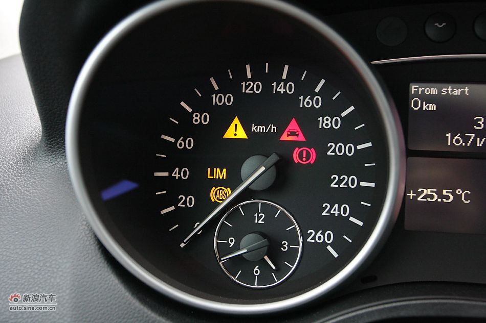 2010款奔驰ML350 4MATIC