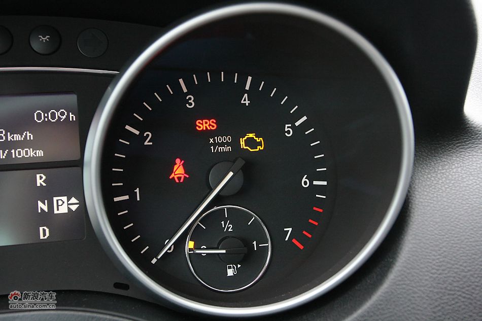 2010款奔驰ML350 4MATIC